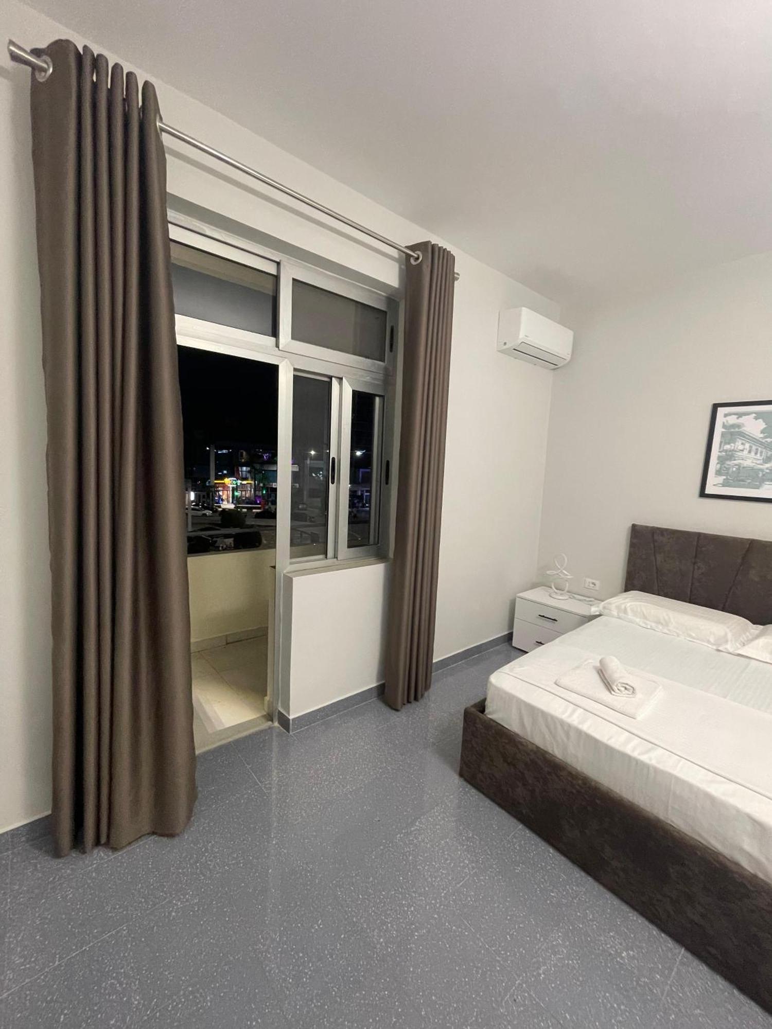 City Center Inn Shkoder Exterior photo